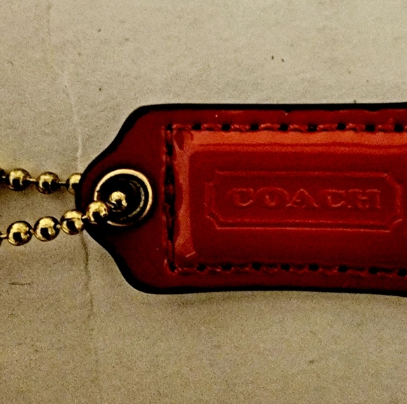 Coach Poppy Red patent leather and floral canvas with red bow 2 pocket wrislet - Picture 8 of 9